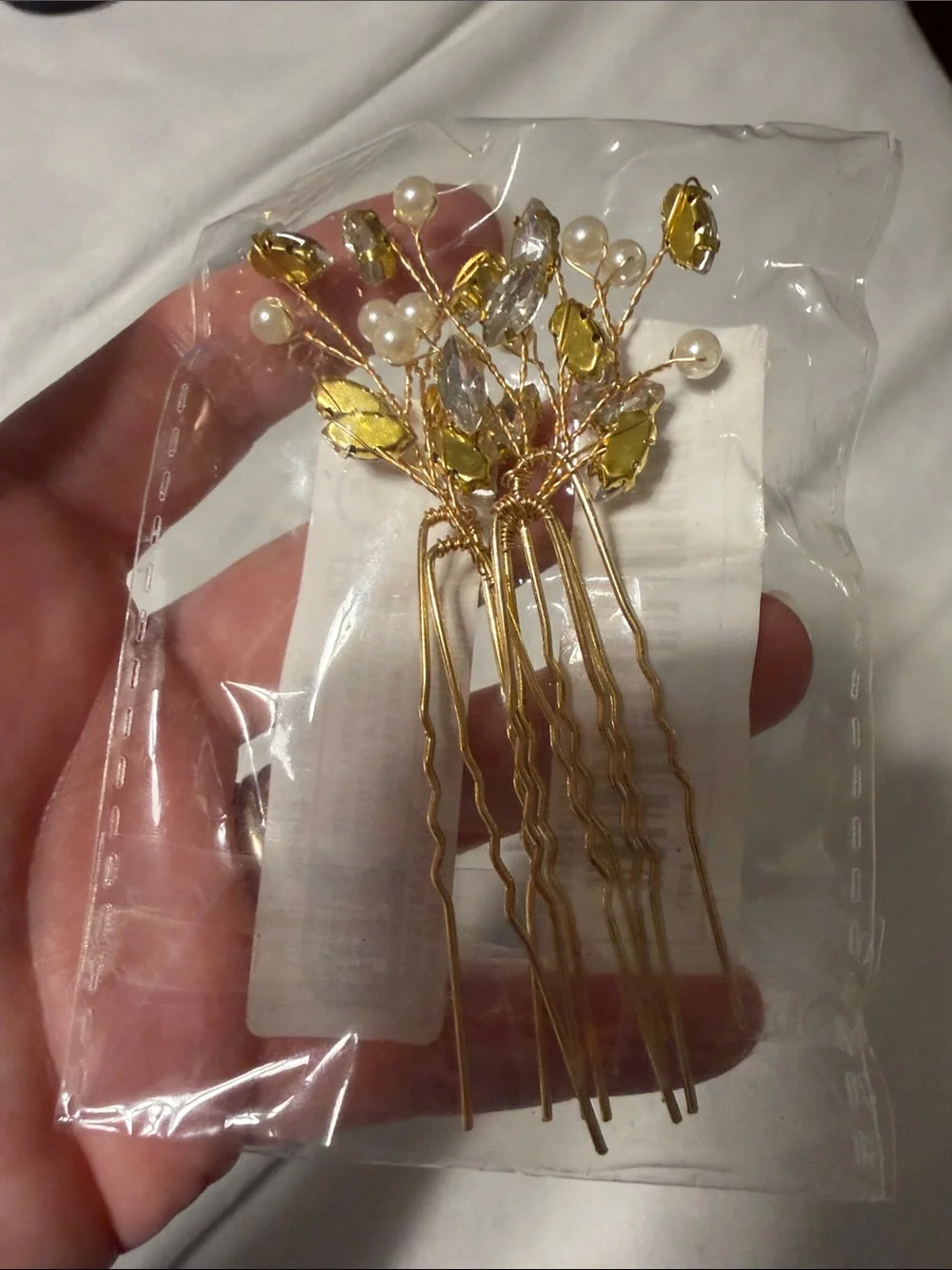 Gold Pearl and Leaf Hair Pins - Elegant Women’s Hair Accessories